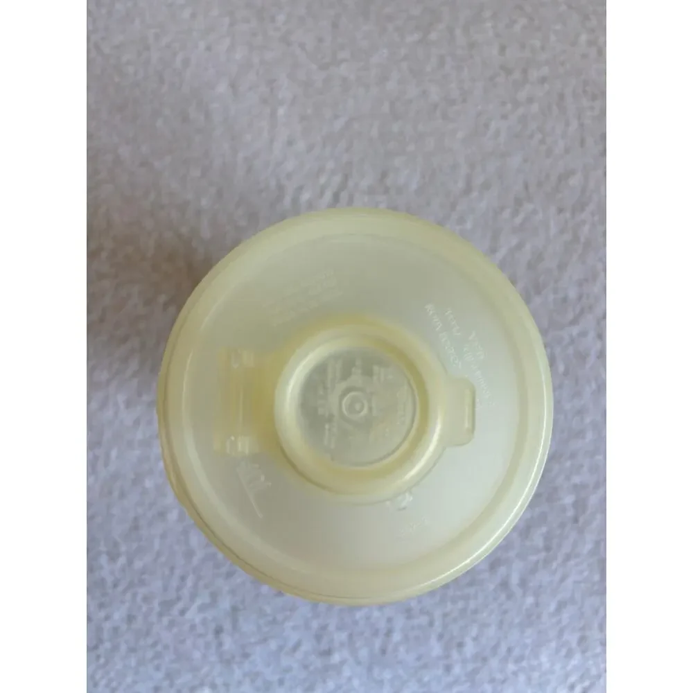 Vintage 1954‎ Tupperware White #107 Tumbler #307 Pouring Lid & #207 Snap Cap
